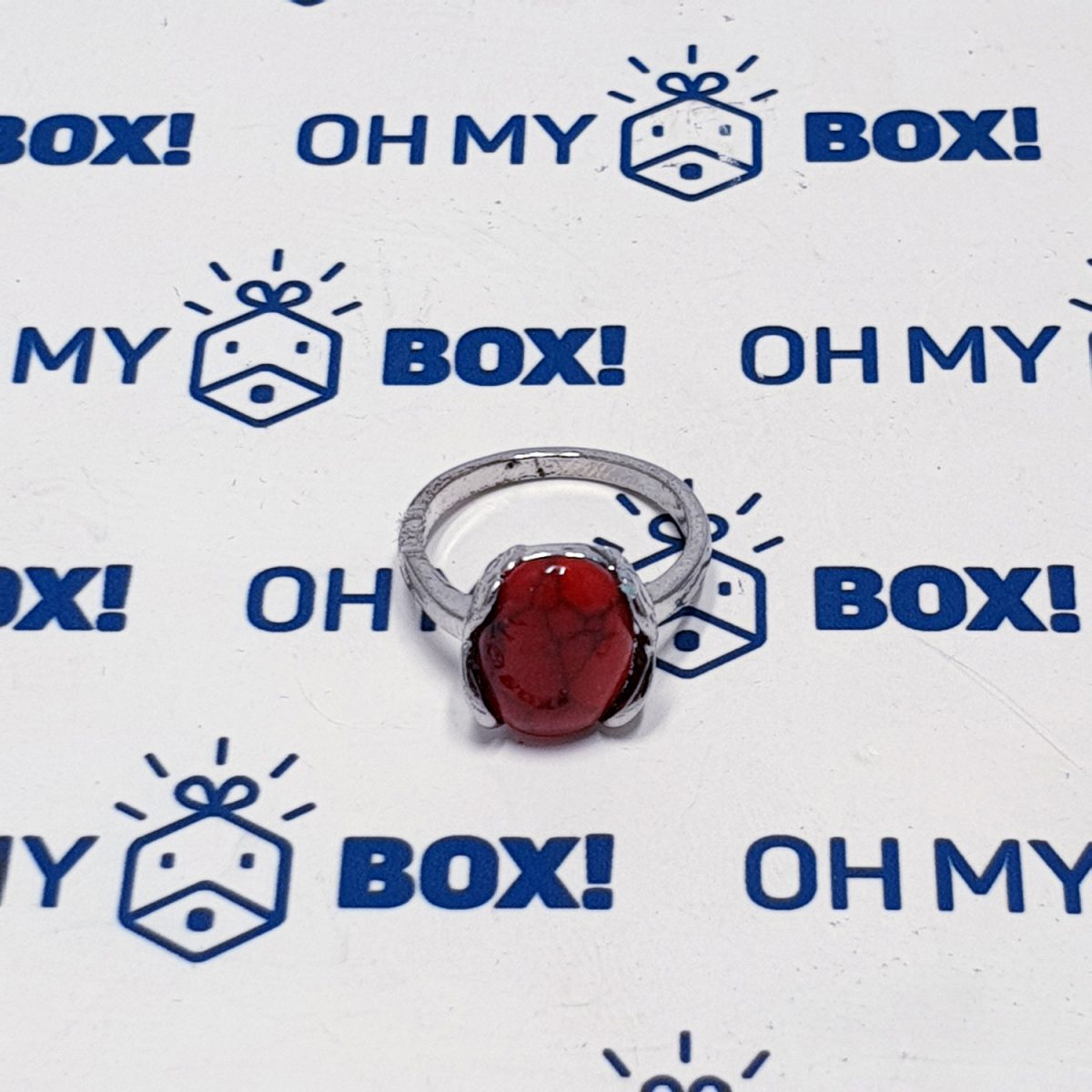 Unisex ring with stone - Maroon