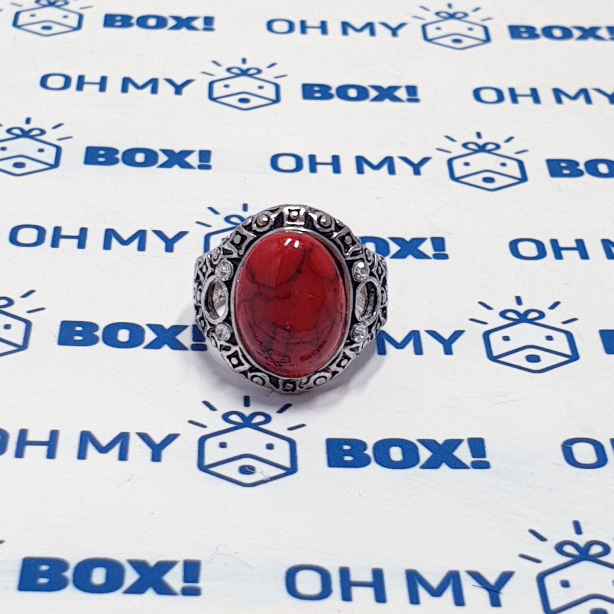 Unisex big ring with stone - Maroon