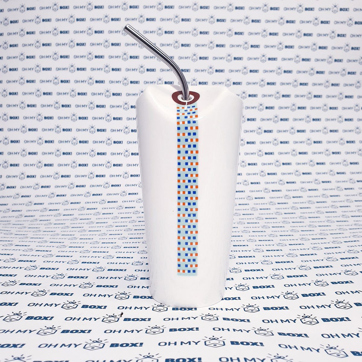 Porcelain cup with metal straw - White