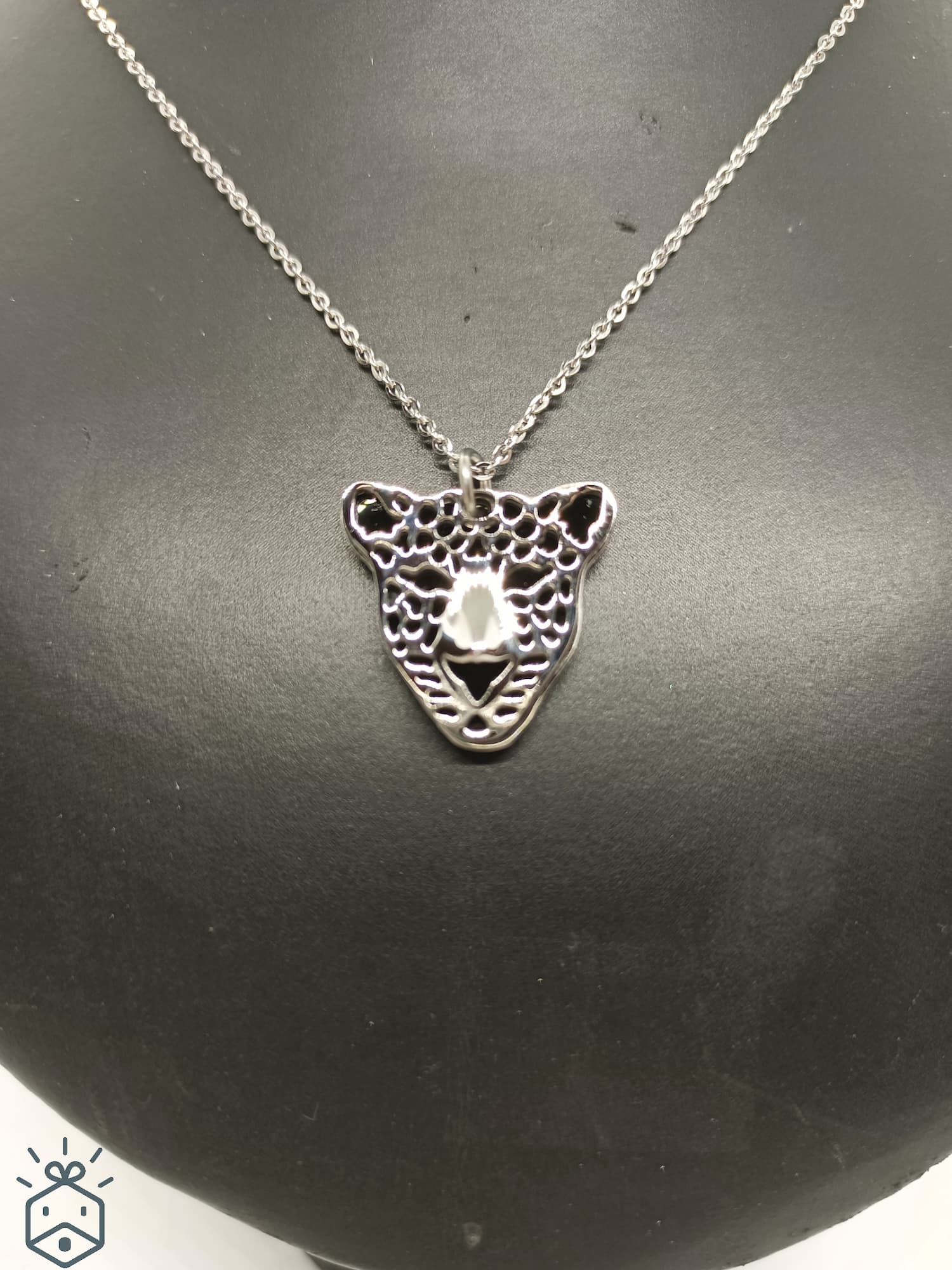 Necklace With Pendant - Cheetah